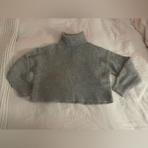 H&M Gray Turtleneck Sweater